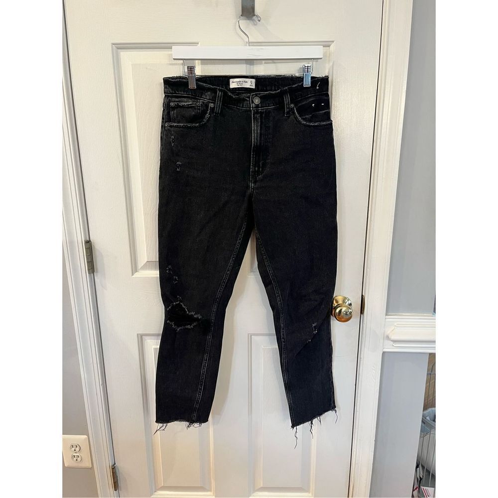 Abercrombie & Fitch Black The Skinny High Rise Raw Hem Jeans sz 4 EUC